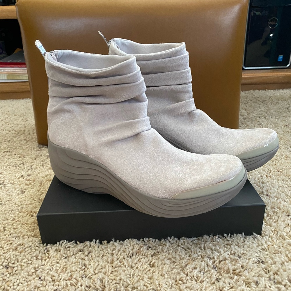 EUC BZEES Zora Platform Wedge Zip Boots SZ 11